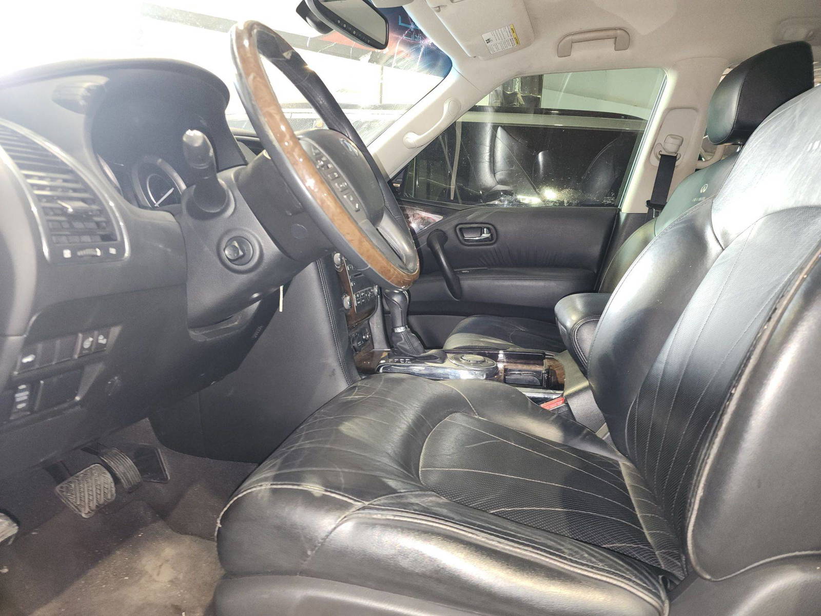 2014 INFINITI QX80 — 215717 Miles — Lot 555610 — Souq - Marhaba Auctions Used Cars - Image 10