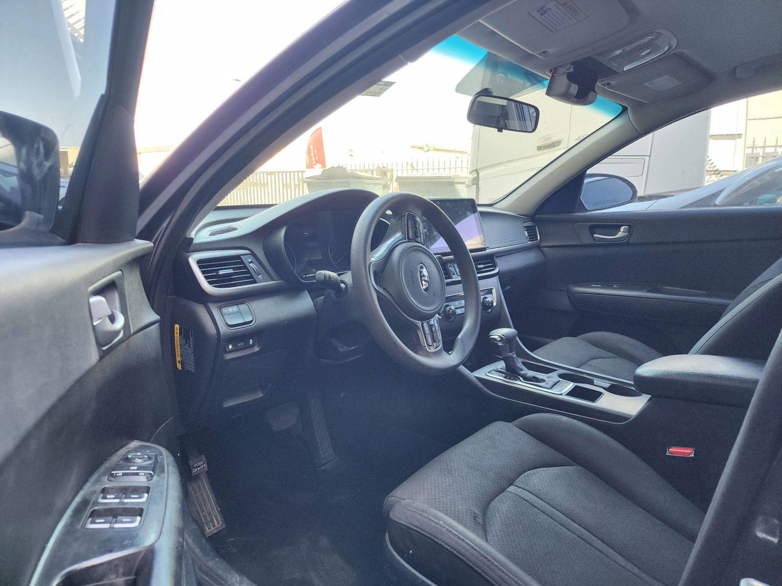 2017 KIA OPTIMA — 180265 Miles — Lot 80964994 — Al Quoz - Marhaba Auctions Used Cars - Image 9