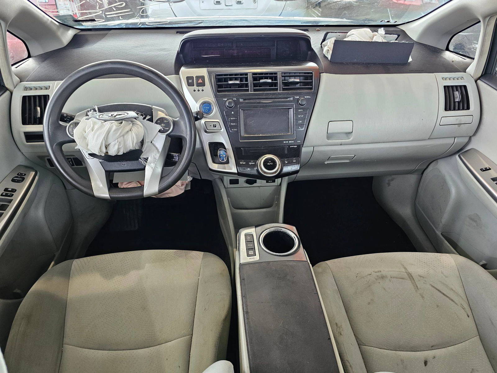 2014 TOYOTA PRIUS V — 97252 Miles — Lot 61503165 — Souq - Marhaba Auctions Used Cars - Image 7