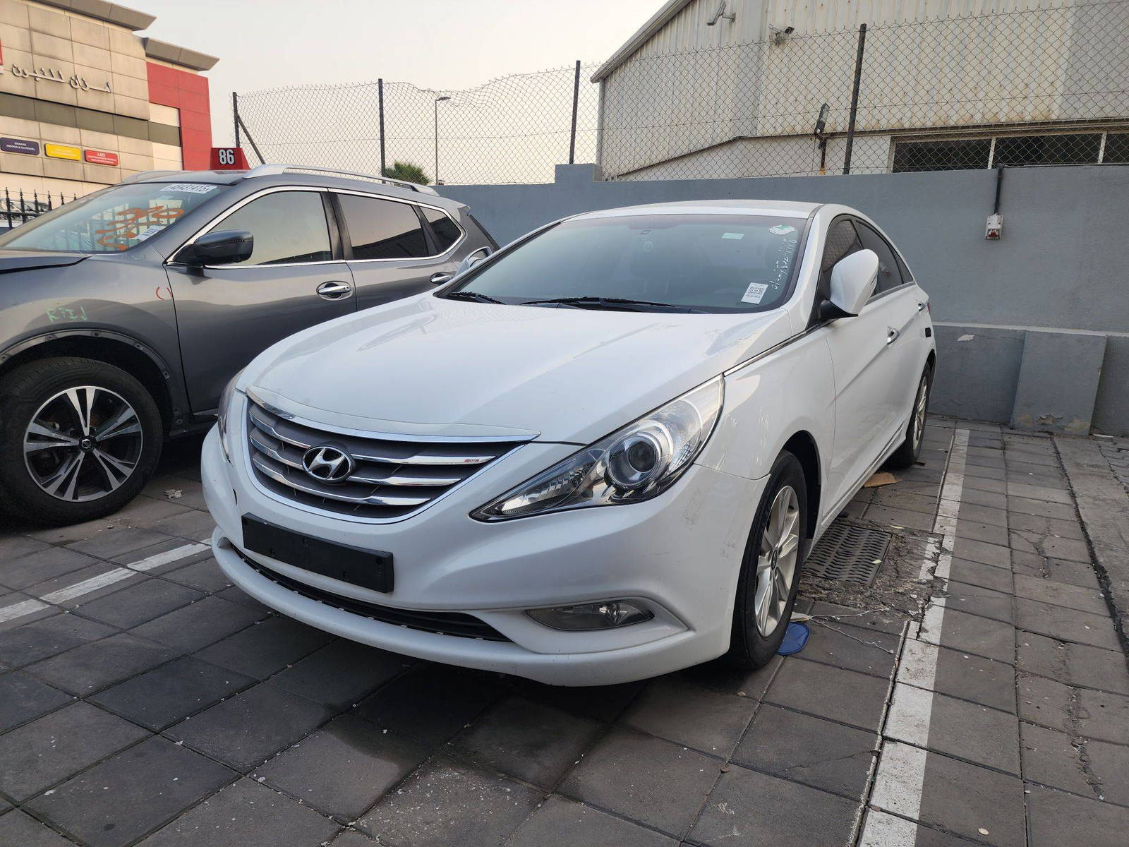 2012 HYUNDAI SONATA — 139715 KM — Lot 350764 — Al Quoz - Marhaba Auctions Used Cars - Image 6