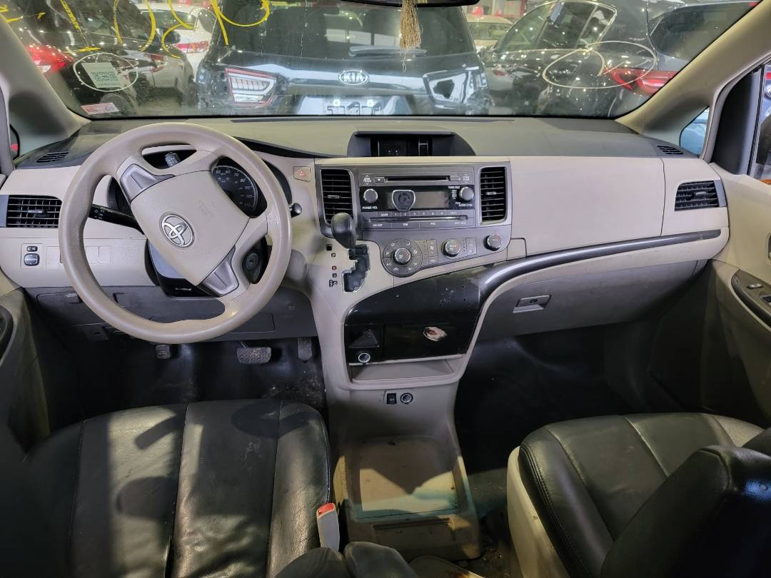 2014 TOYOTA SIENNA — 260295 Miles — Lot 4ES429301 — Main - Marhaba Auctions Used Cars - Image 7