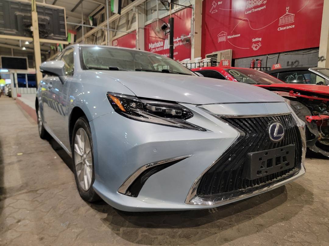 2013 LEXUS ES 300H — 163383 Miles — Lot 2009599 — Main - Marhaba Auctions Used Cars - Image 3