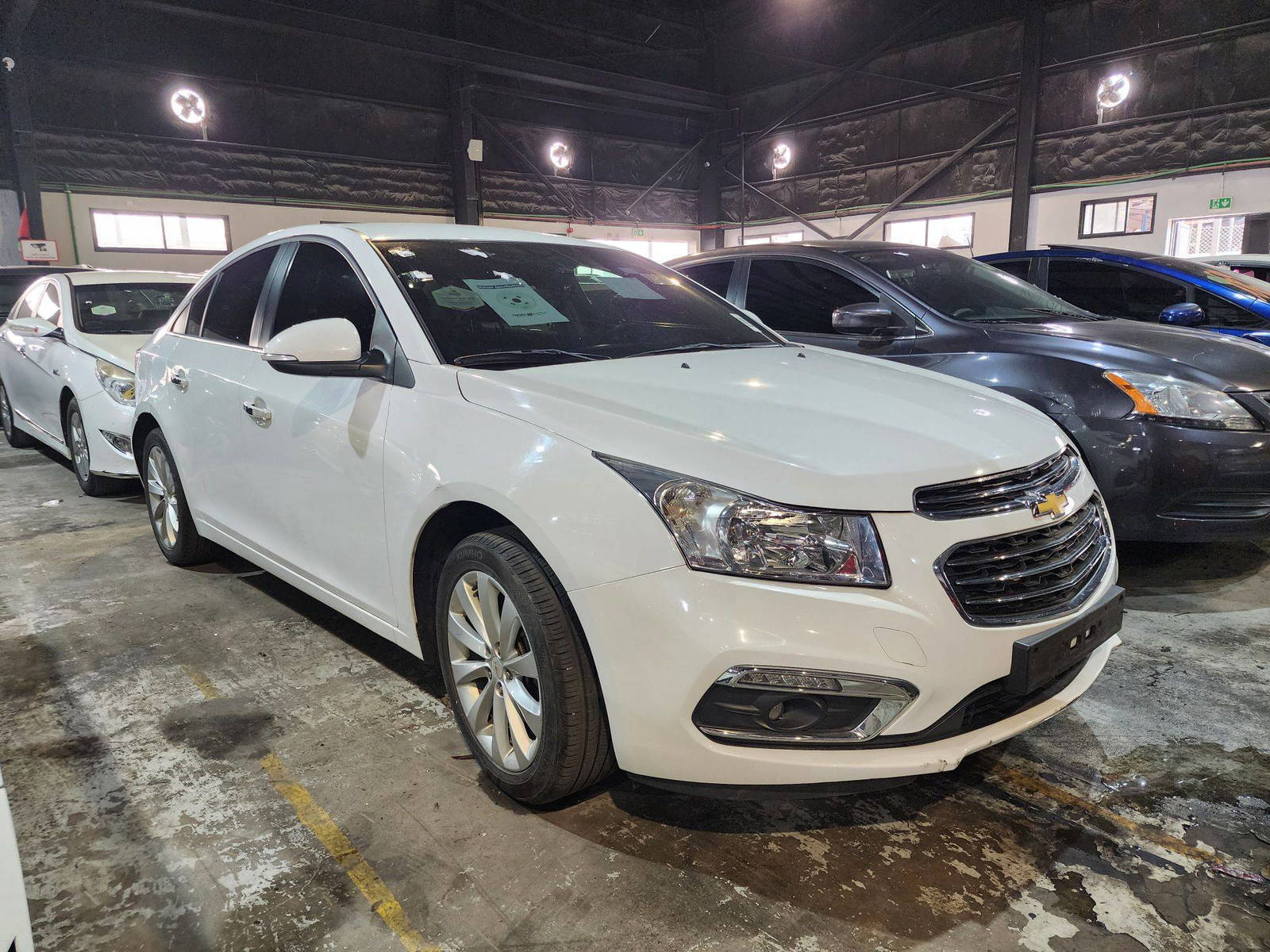 2015 CHEVROLET CRUIZE — 165862 KM — Lot 025920 — Al Quoz - Marhaba Auctions Used Cars - Image 4
