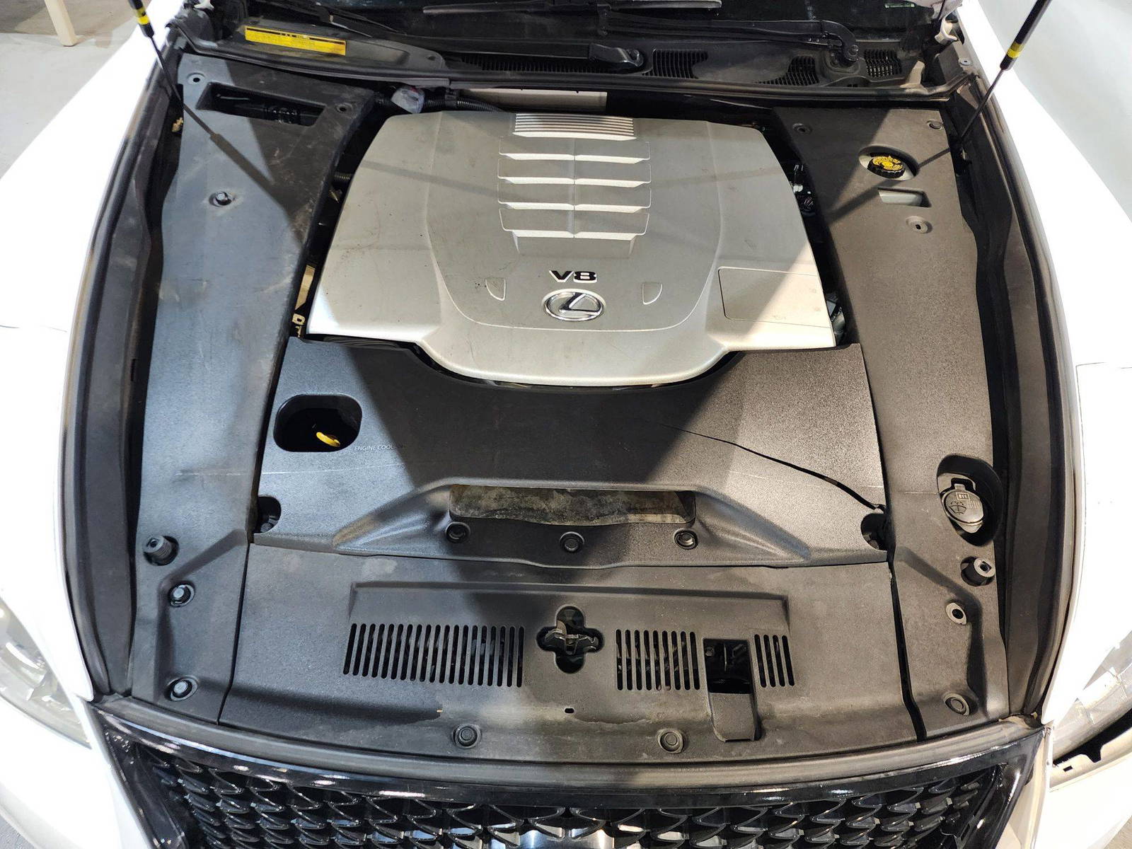 2015 LEXUS LS 460 — 102605 Miles — Lot 40347423 — Souq - Marhaba Auctions Used Cars - Image 15