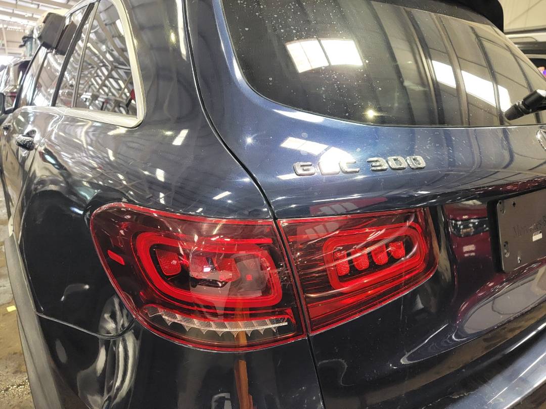 2018 MERCEDES BENZ GLC-300 — 60773 Miles — Lot 7JV081807 — Main - Marhaba Auctions Used Cars - Image 6