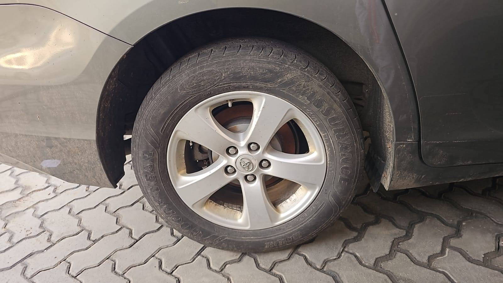 TOYOTA SIENNA 2011 - Marhaba Auction Used Cars - Image 5