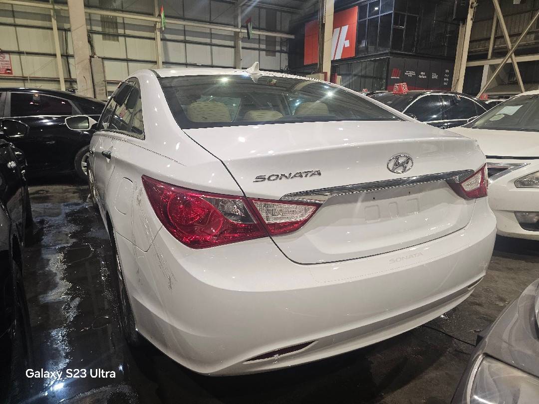 HYUNDAI SONATA