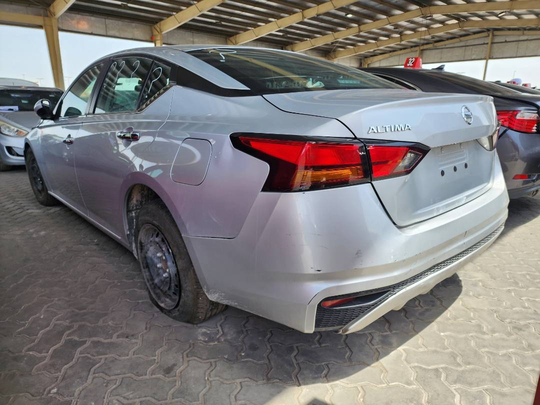 2021 NISSAN ALTIMA — 109802 Miles — Lot 387994 - Marhaba Auctions Used Cars - Image 9