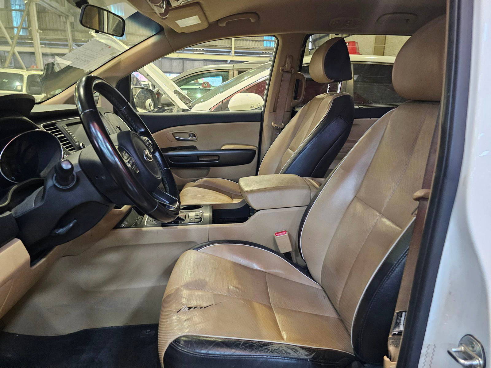 KIA SEDONA 2017 - Marhaba Auction Used Cars - Image 9