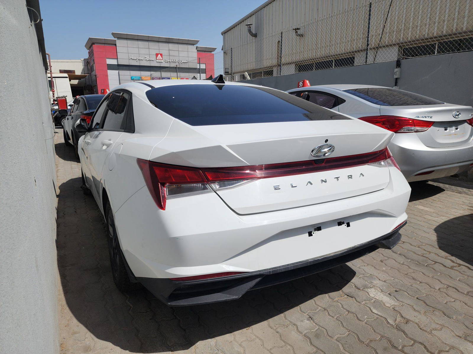 2022 HYUNDAI ELANTRA — 108250 KM — Lot 12217029 — Ind. 12 - Marhaba Auctions Used Cars - Image 5