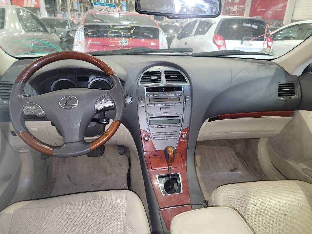 2011 LEXUS ES 350 — 190717 Miles — Lot 2465013 — Main - Marhaba Auctions Used Cars - Image 7