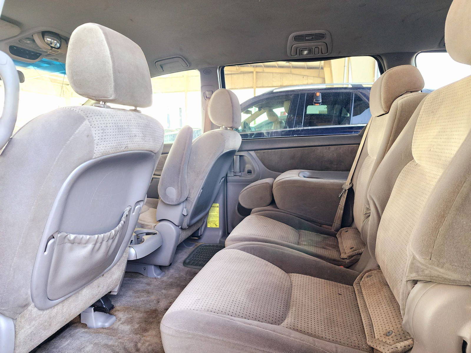 2007 TOYOTA SIENNA — 148229 Miles — Lot X7S017284 — Souq - Marhaba Auctions Used Cars - Image 6