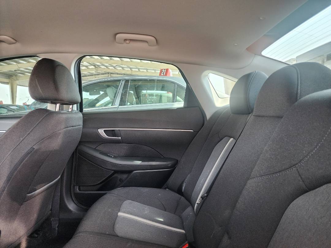 2022 HYUNDAI SONATA — 47099 Miles — Lot 39118429 — Souq - Marhaba Auctions Used Cars - Image 8