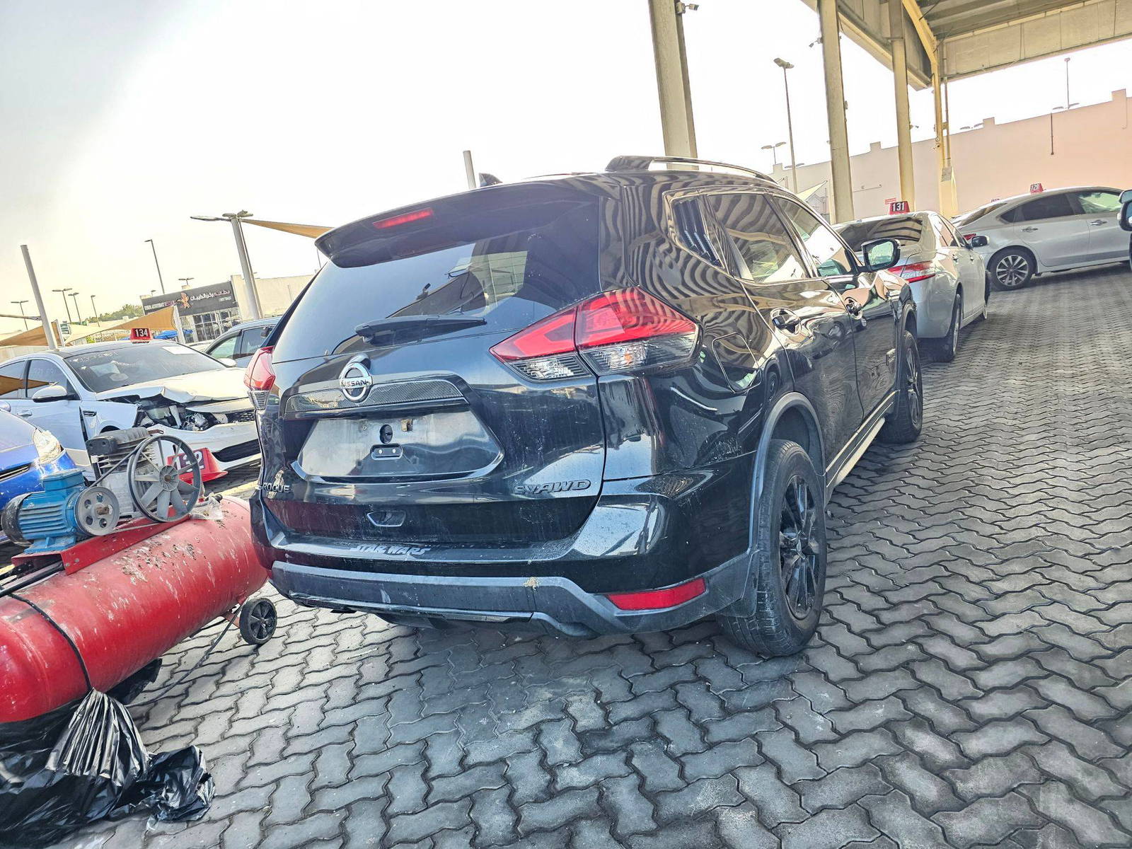 2017 NISSAN ROGUE — 77629 Miles — Lot 2MV6HC766477 — Souq - Marhaba Auctions Used Cars - Image 3