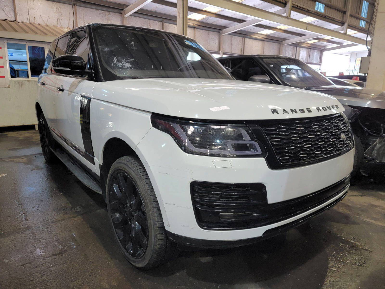 2016 LAND ROVER RANGE ROVER — 92809 Miles — Lot 214578 — Main - Marhaba Auctions Used Cars - Image 5
