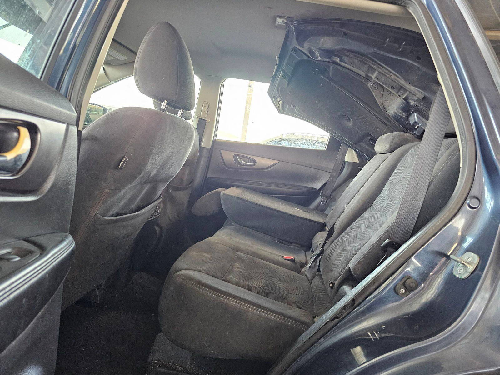 NISSAN ROGUE 2015 - Marhaba Auction Used Cars - Image 5