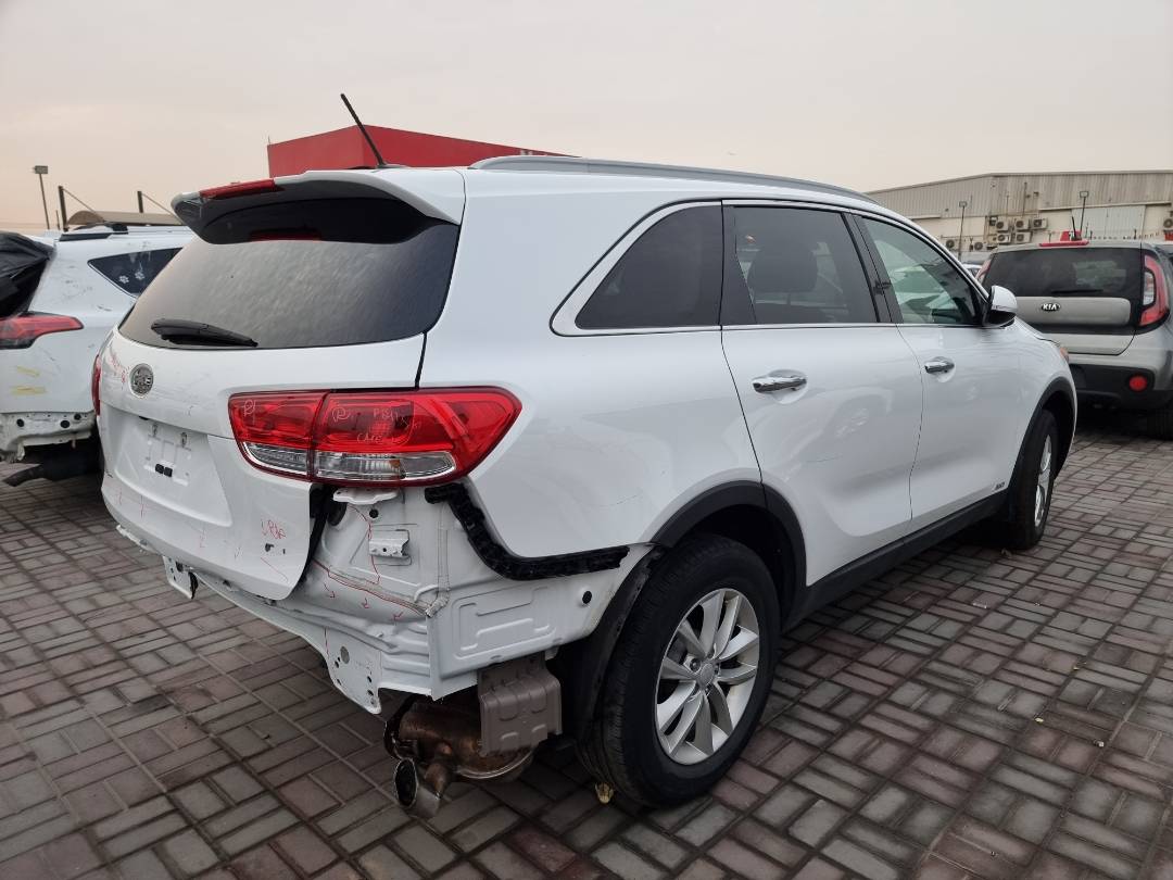 2018 KIA SORENTO — 189878 KM — Lot 215487 — Ind. 12 - Marhaba Auctions Used Cars - Image 4
