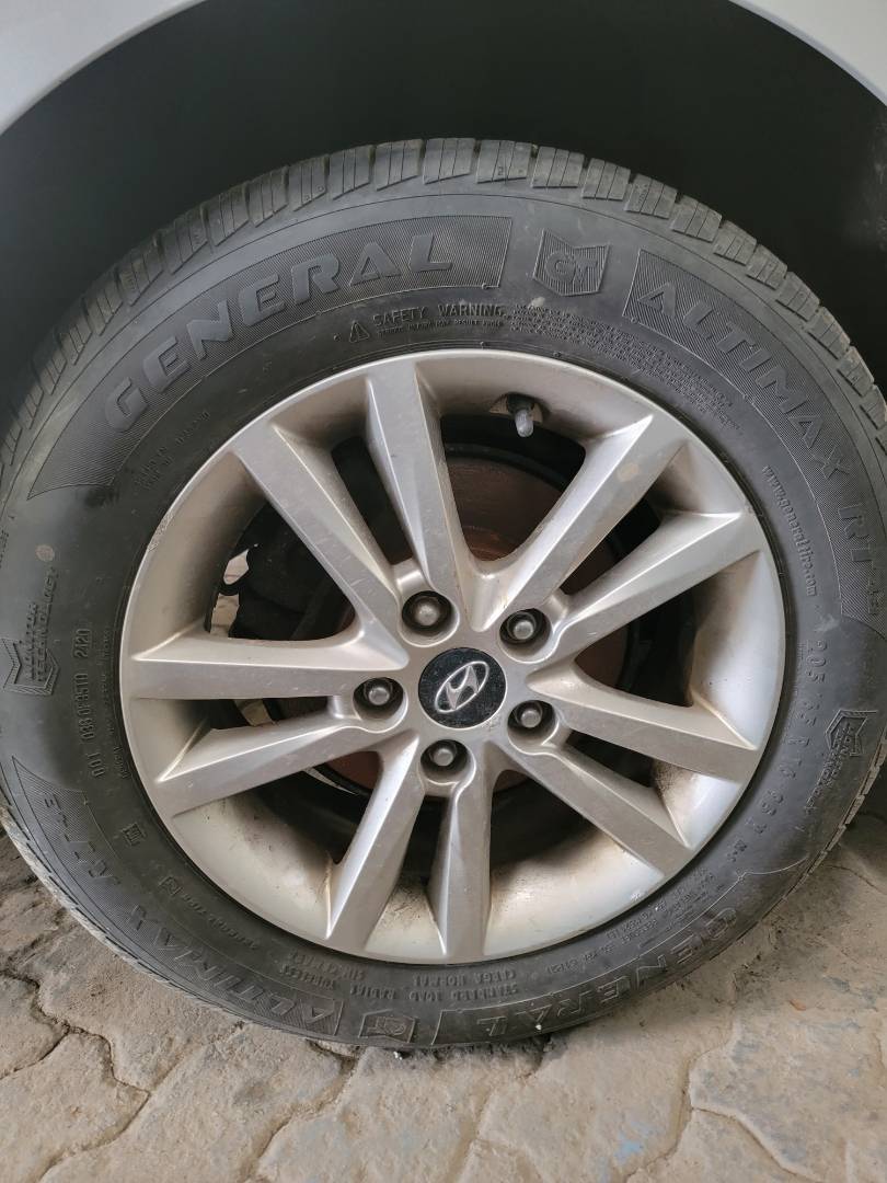 2015 HYUNDAI SONATA — 114539 Miles — Lot 38542472 - Marhaba Auctions Used Cars - Image 4