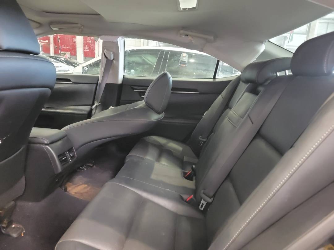2015 LEXUS ES 350 — 180581 Miles — Lot F2155047 — Main - Marhaba Auctions Used Cars - Image 7