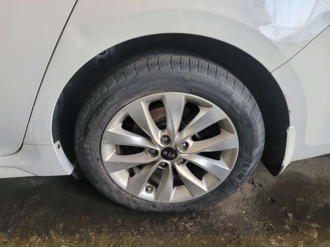 2018 KIA OPTIMA — 125021 Miles — Lot T4L39JG242322 — Main - Marhaba Auctions Used Cars - Image 10