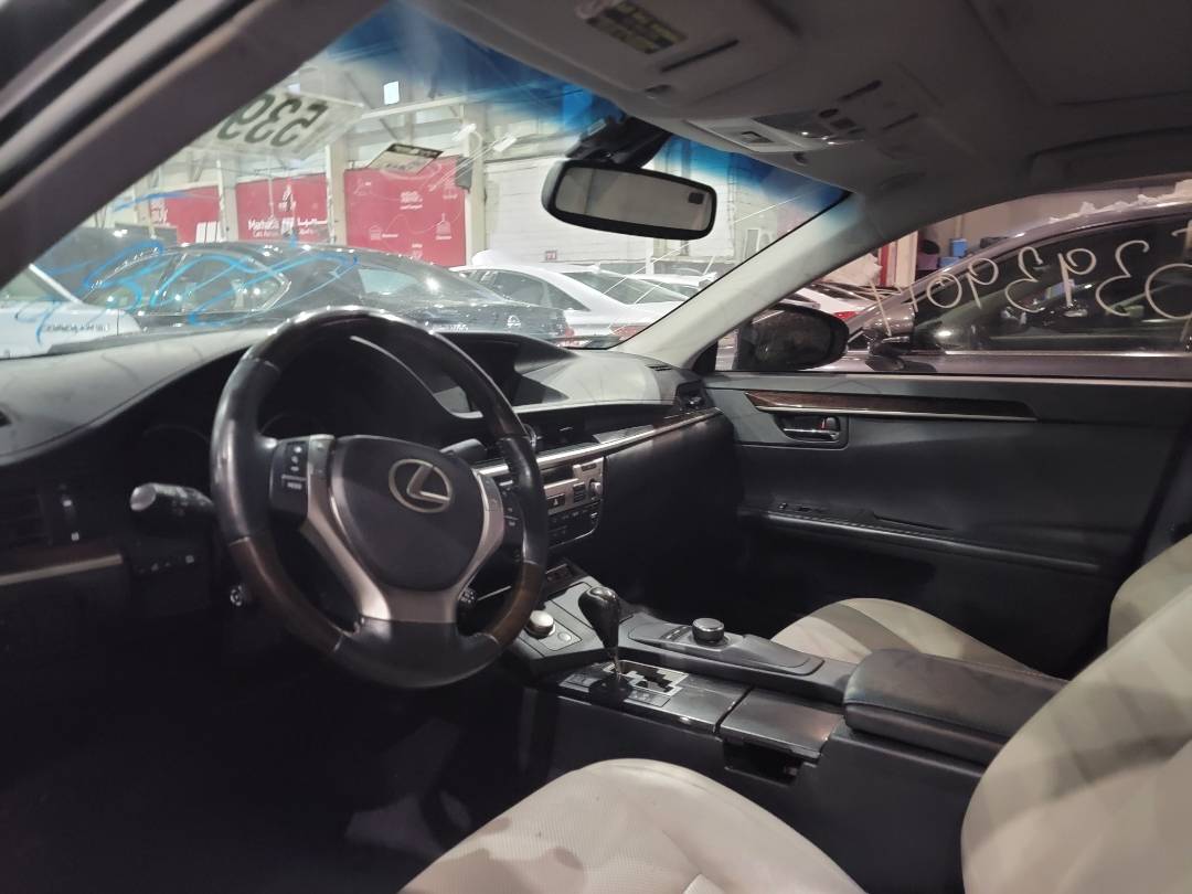2014 LEXUS ES 350 — 210862 Miles — Lot E2086028 — Main - Marhaba Auctions Used Cars - Image 6
