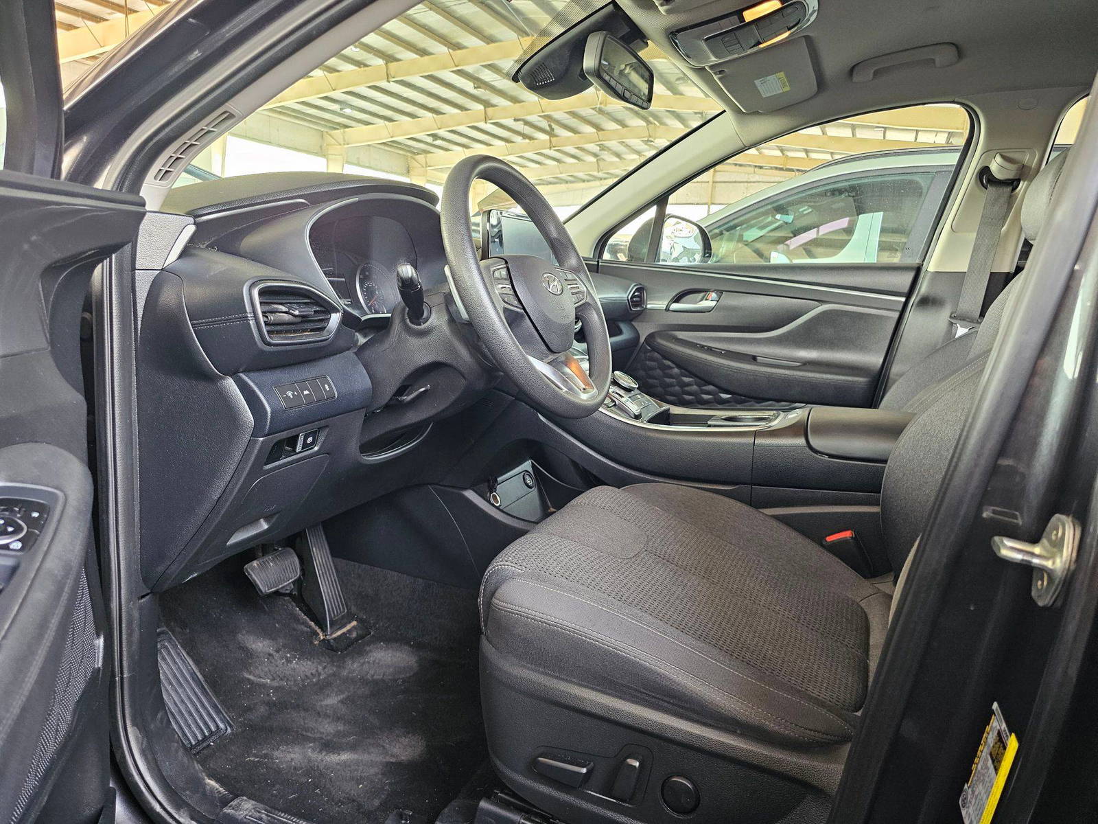 2022 HYUNDAI SANTA FE — 79186 KM — Lot 4NH402533 — Souq - Marhaba Auctions Used Cars - Image 8