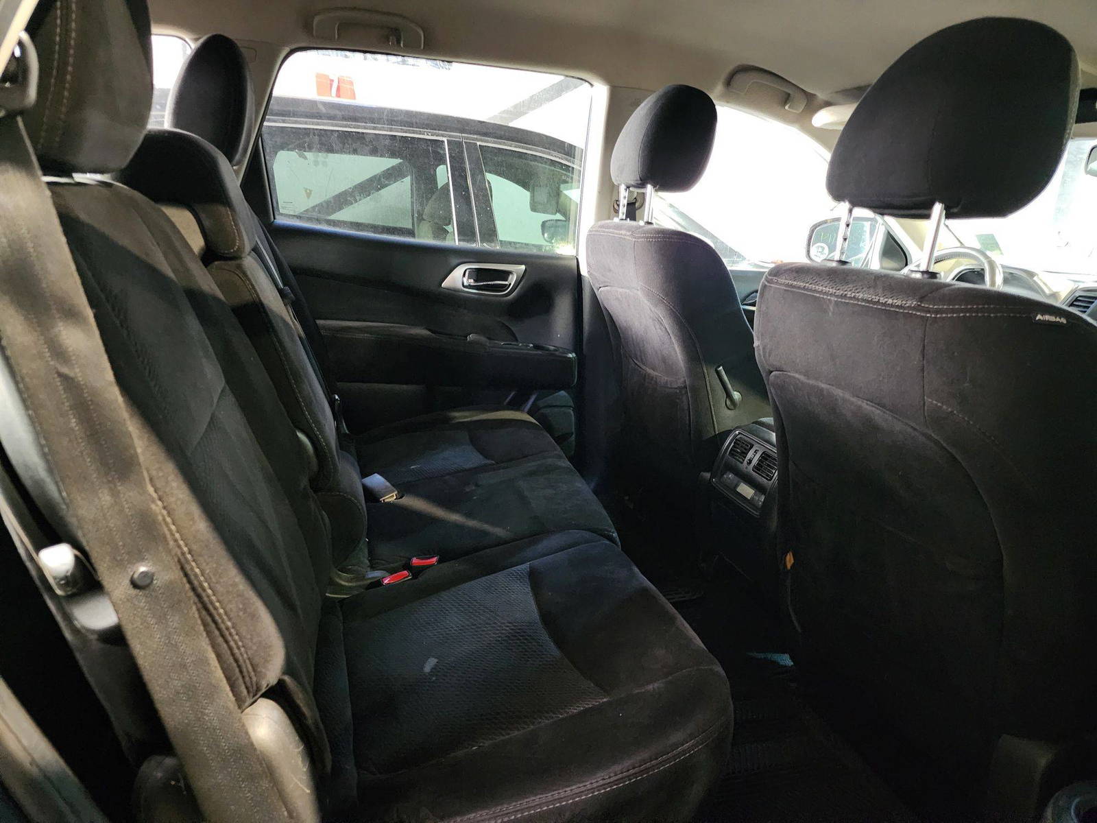 2015 NISSAN PATHFINDER — 235280 KM — Lot 67843174 — Al Quoz - Marhaba Auctions Used Cars - Image 7