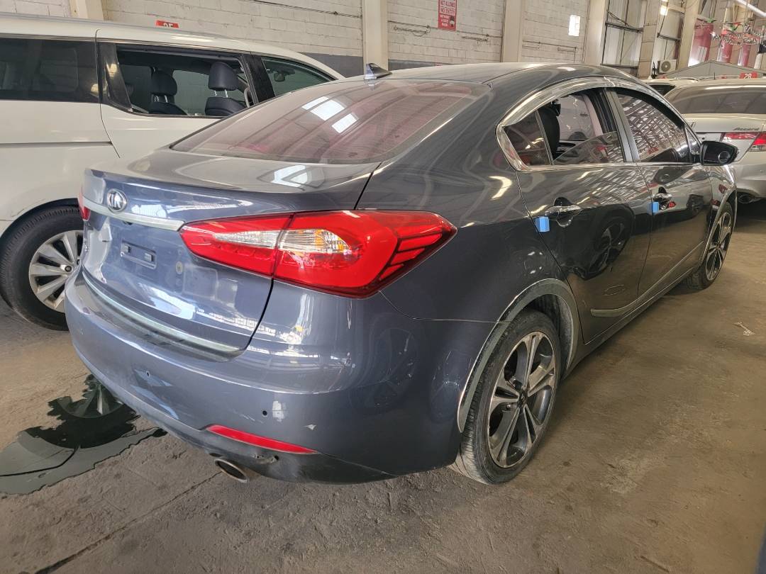 2014 KIA K3 — 151757 KM — Lot 224028 — Main - Marhaba Auctions Used Cars - Image 4