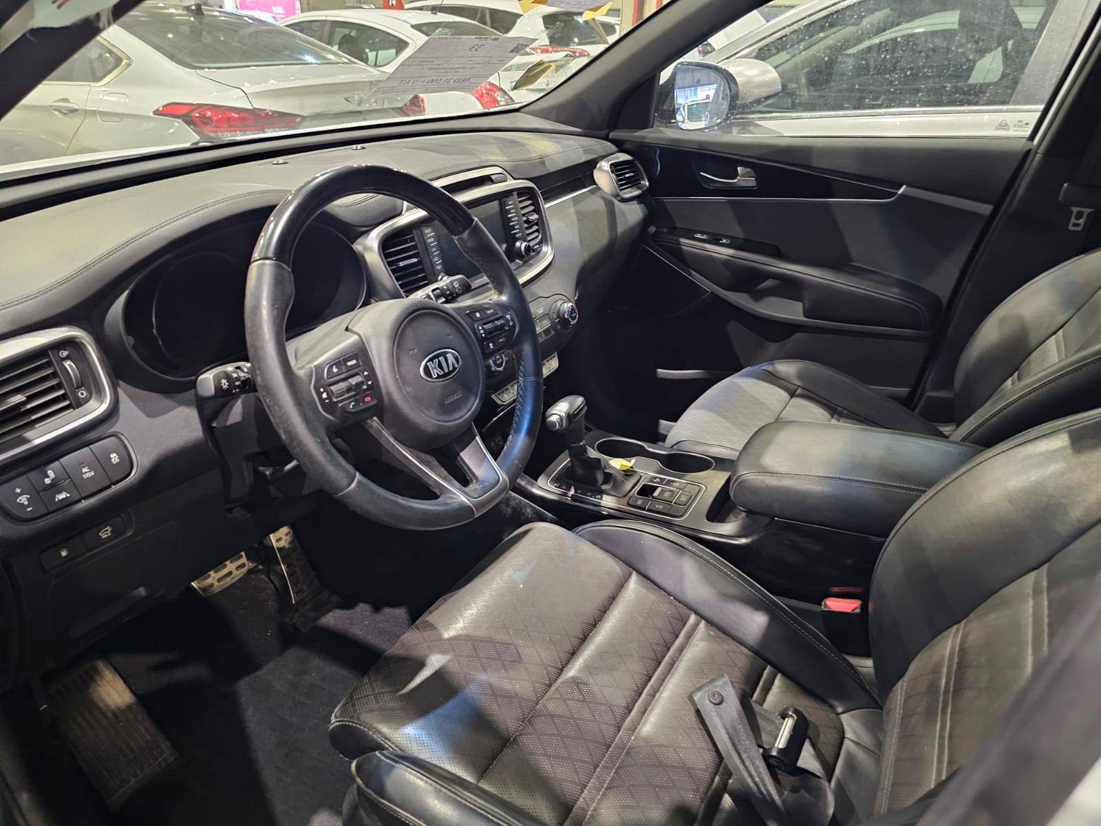 2018 KIA SORENTO — 122608 Miles — Lot 98981695 — Souq - Marhaba Auctions Used Cars - Image 8