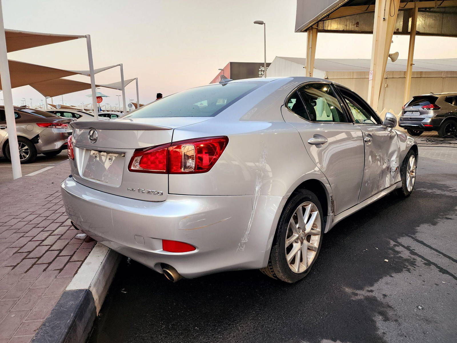 2012 LEXUS IS 250 — 147370 Miles — Lot 58757634 — Souq - Marhaba Auctions Used Cars - Image 4