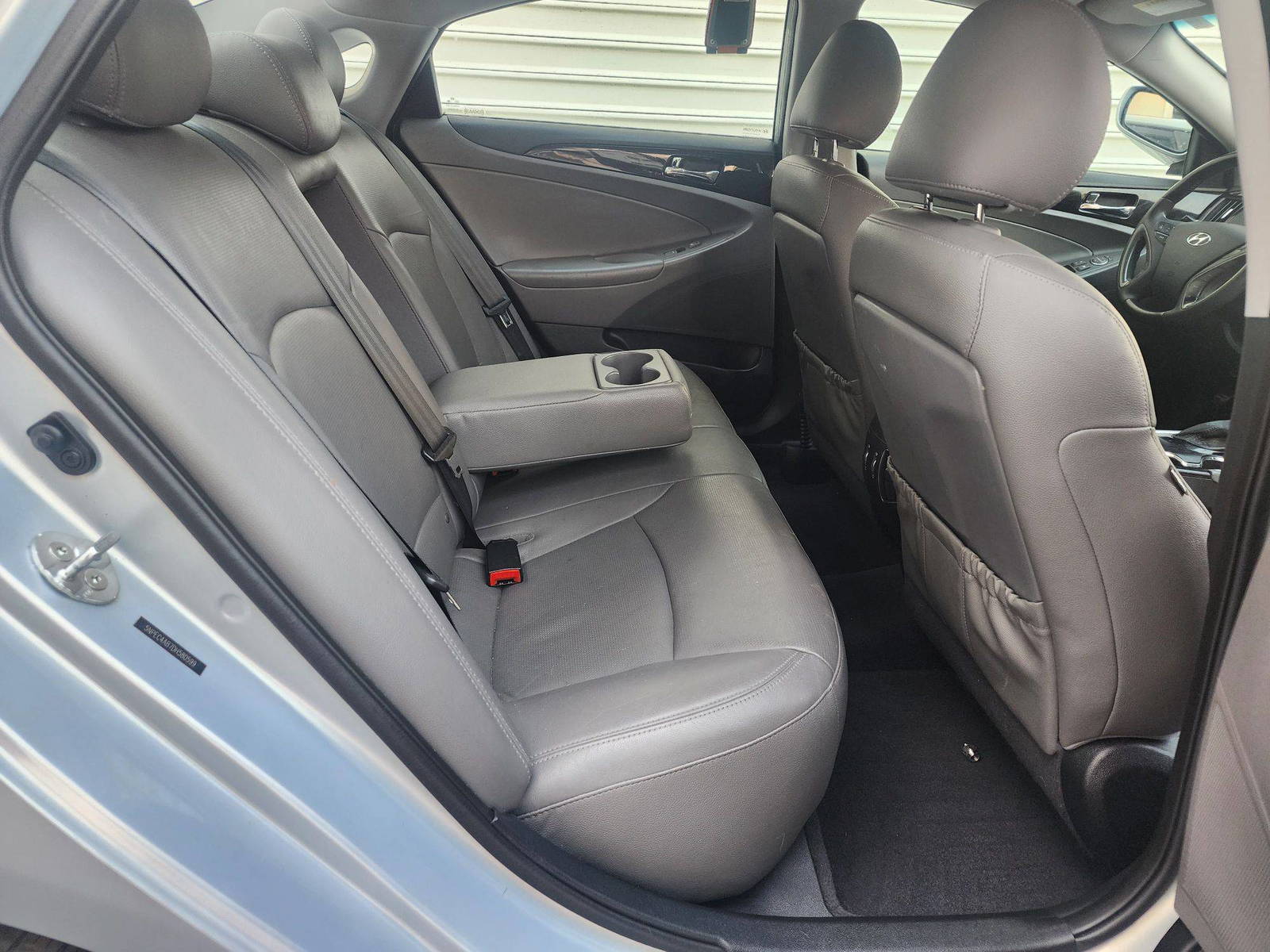 2013 HYUNDAI SONATA — 199572 Miles — Lot 38645946 — Souq - Marhaba Auctions Used Cars - Image 8