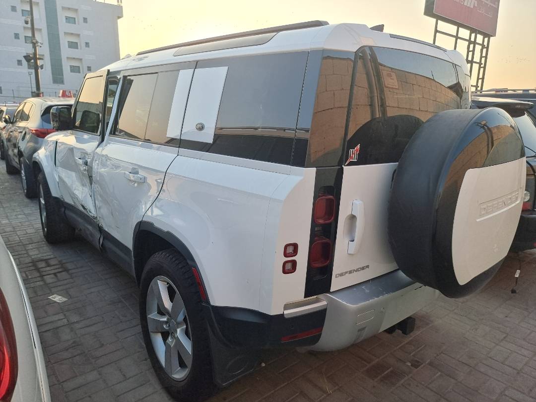 LAND ROVER DEFENDER 110 P400 S 2024 - Marhaba Auction Used Cars - Image 5