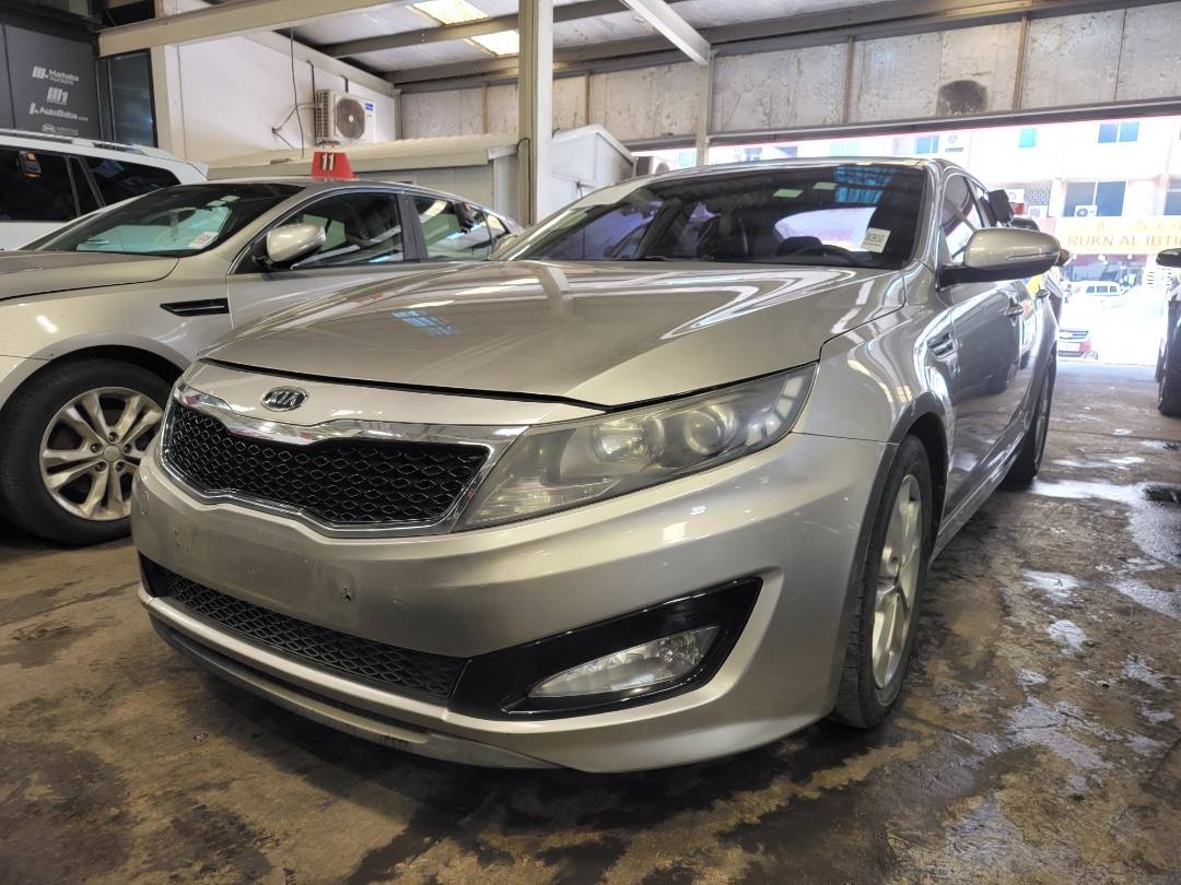 2011 KIA K5 — 291473 KM — Lot 009111 — Main - Marhaba Auctions Used Cars - Image 5