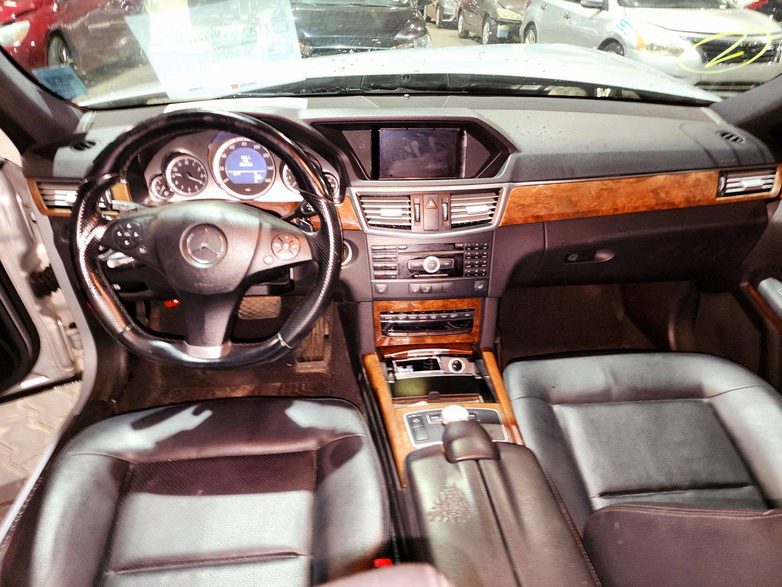 2011 MERCEDES BENZ E 350 — 256492 Miles — Lot 72532434 — Souq - Marhaba Auctions Used Cars - Image 7