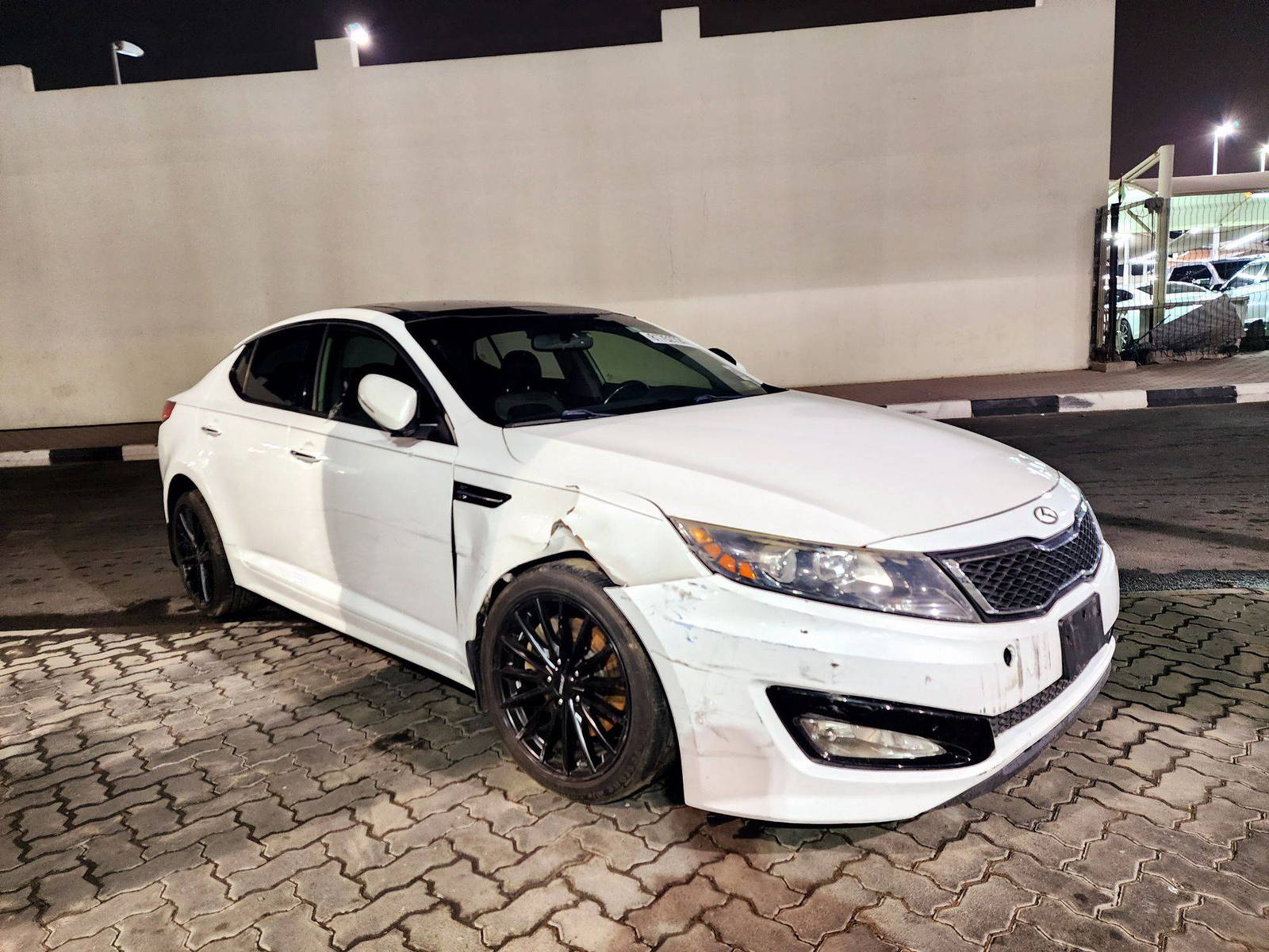 2011 KIA OPTIMA — 210660 Miles — Lot 81752724 — Souq - Marhaba Auctions Used Cars - Image 3