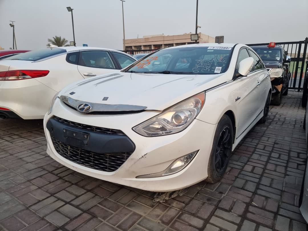 2013 HYUNDAI SONATA — 131009 Miles — Lot 215487 — Ind. 12 - Marhaba Auctions Used Cars - Image 4