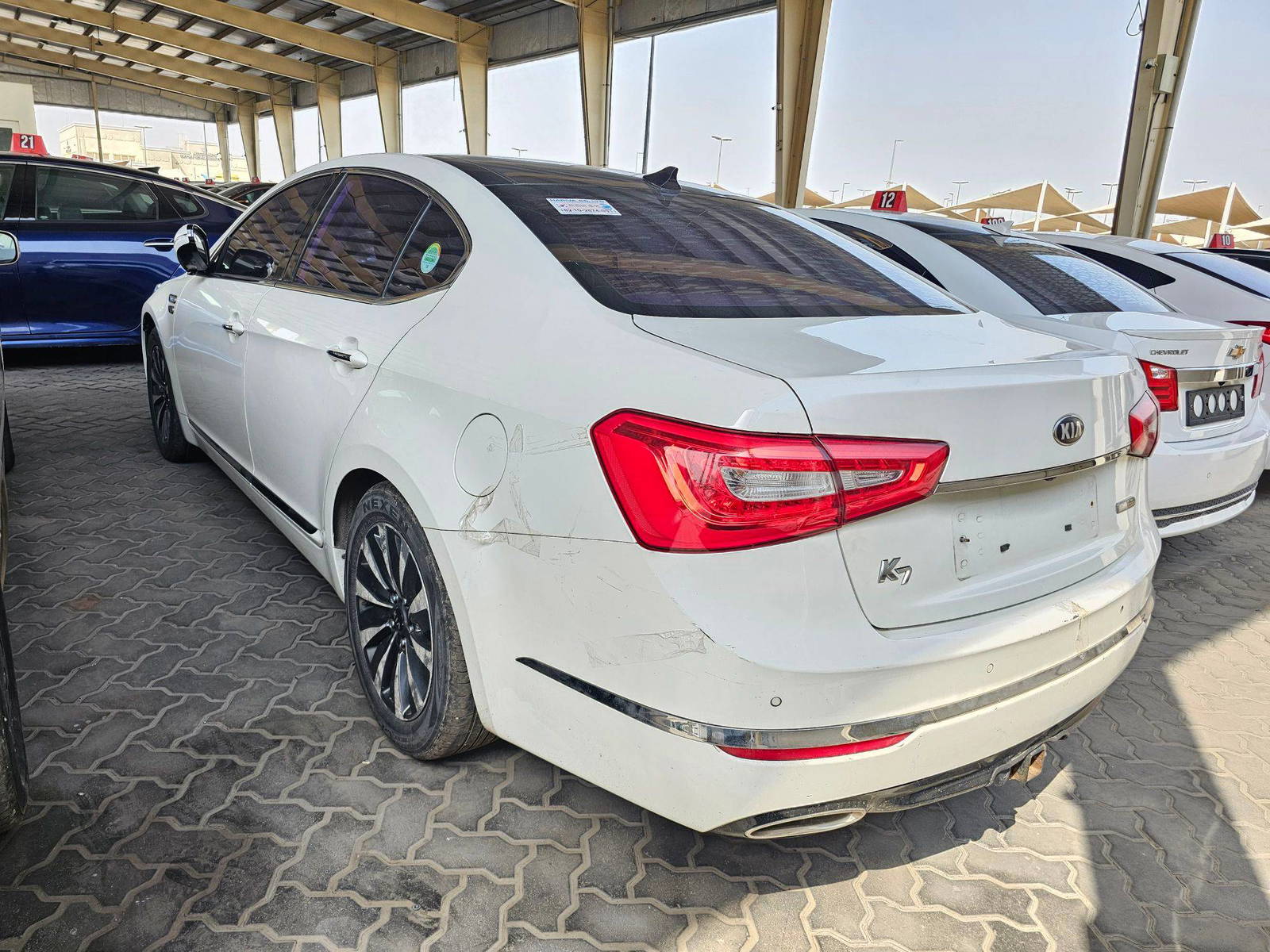 2014 KIA K7 — 143149 KM — Lot 02531 — Souq - Marhaba Auctions Used Cars - Image 5