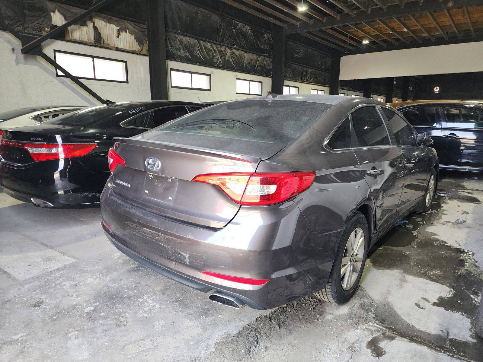 2015 HYUNDAI SONATA — 151330 Miles — Lot 72561024 — Al Quoz - Marhaba Auctions Used Cars - Image 4