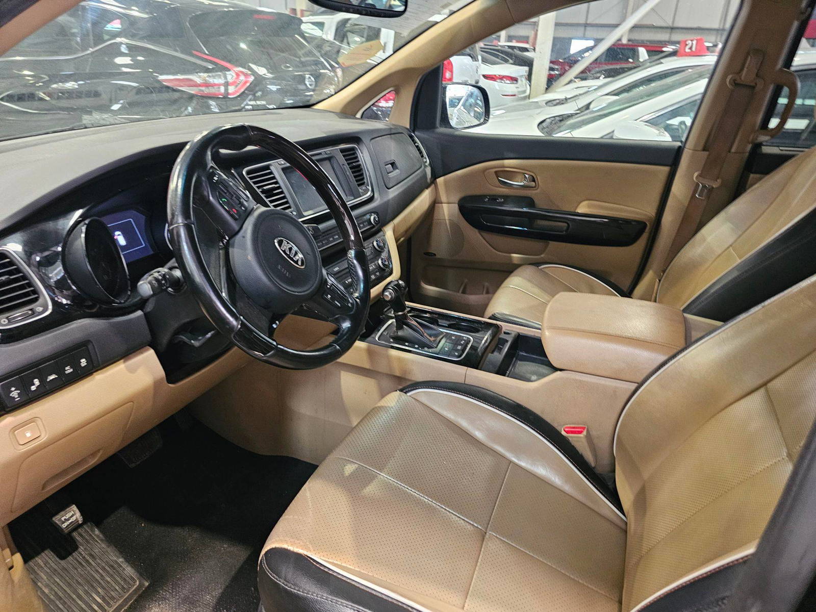 KIA SEDONA 2015 - Marhaba Auction Used Cars - Image 8