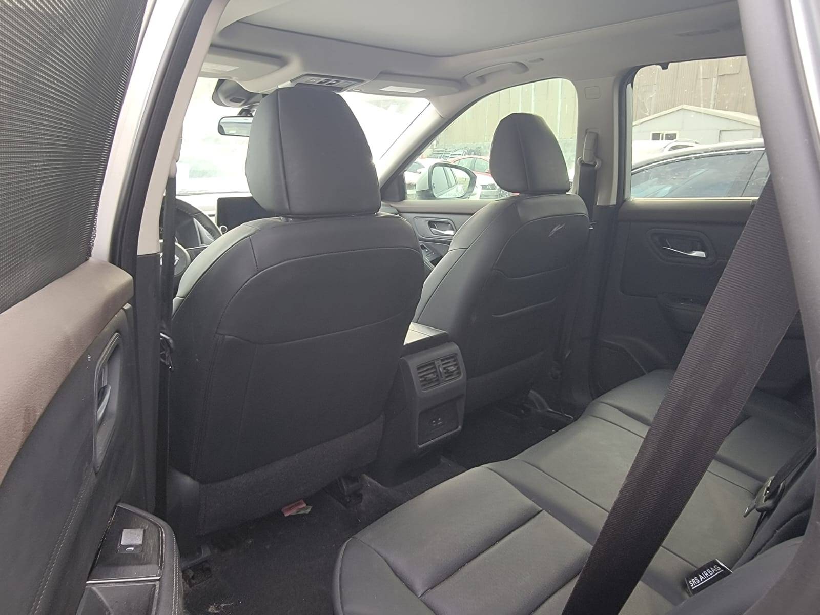 Nissan Rogue 2023 view 2