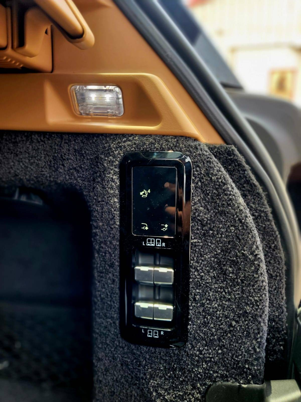 LAND ROVER RANGE ROVER VOGUE AUTOBIOGRAPHY 2023 - Marhaba Auction Used Cars - Image 14