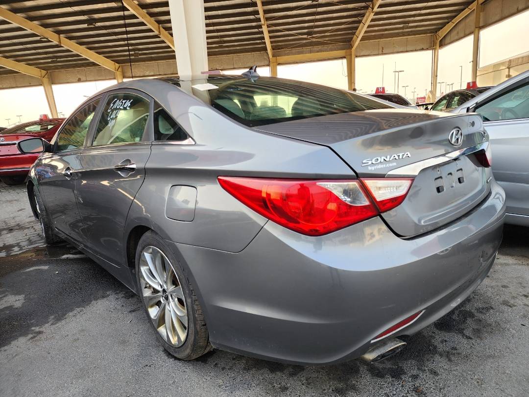 2012 HYUNDAI SONATA — 207897 Miles — Lot 756886 — Souq - Marhaba Auctions Used Cars - Image 6
