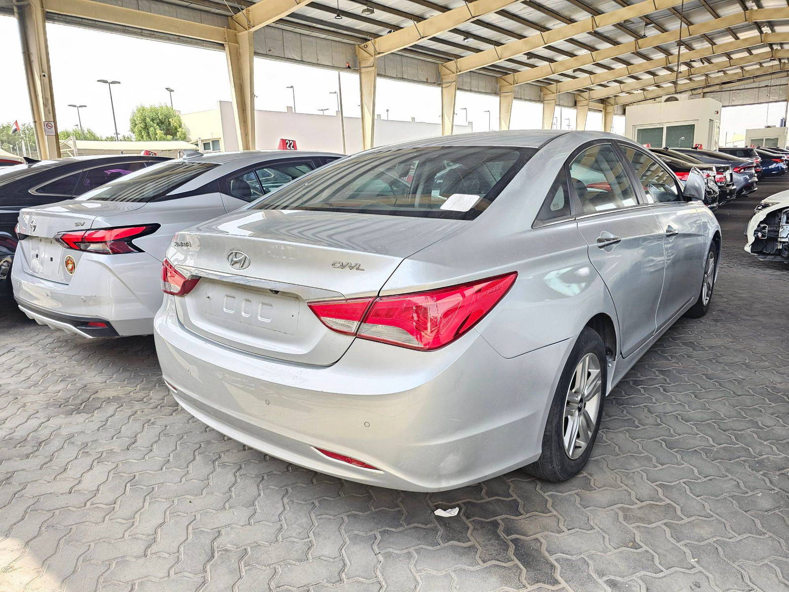 2013 HYUNDAI SONATA — 123651 KM — Lot 485294 — Souq - Marhaba Auctions Used Cars - Image 4