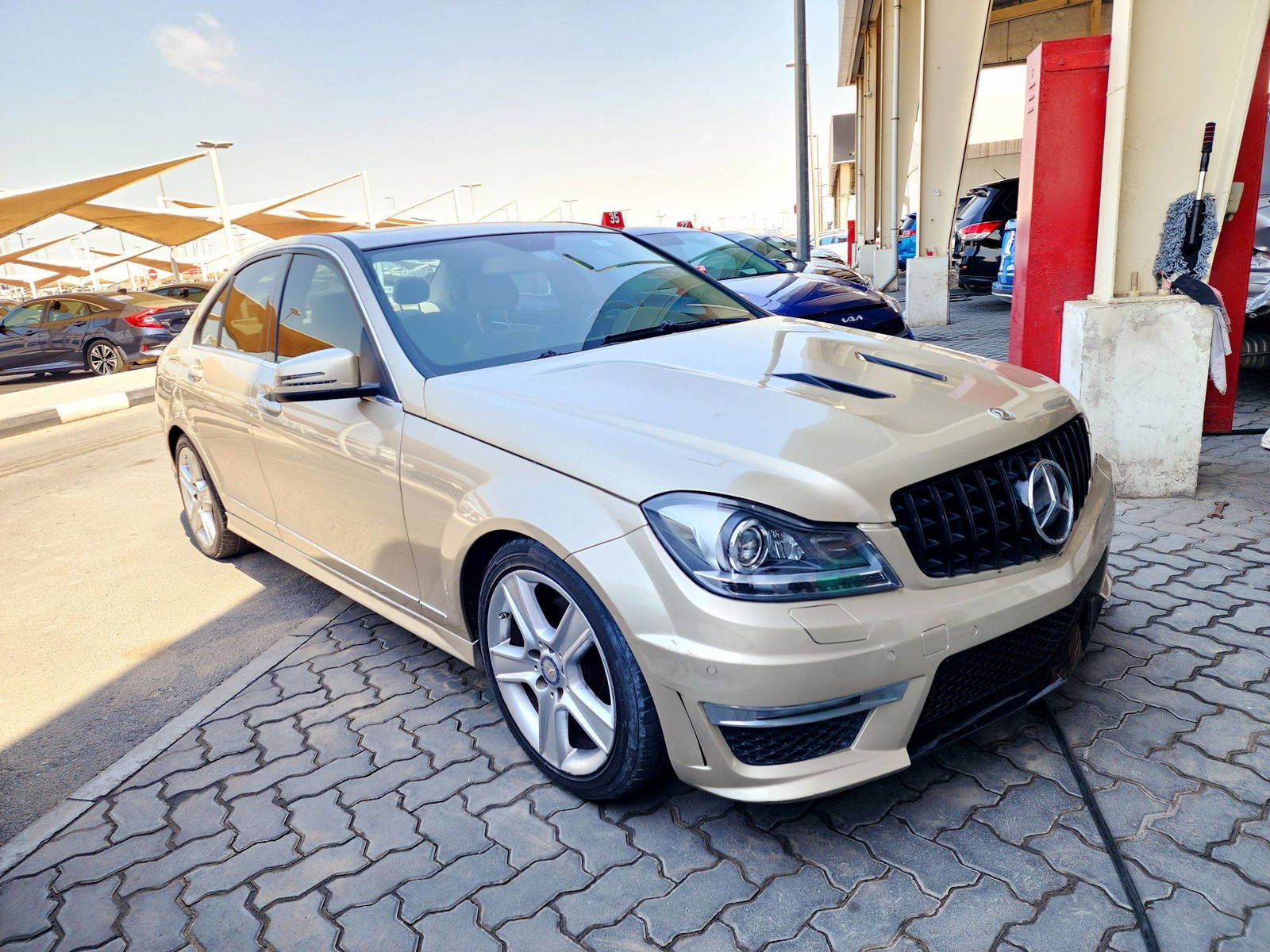 2011 MERCEDES BENZ C300 — 321757 KM — Lot 7BR140755 — Souq - Marhaba Auctions Used Cars - Image 5
