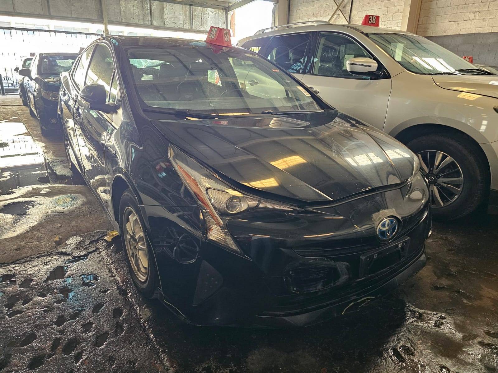 Toyota Prius 2017 view 2