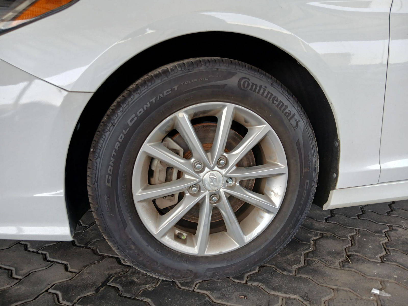 2018 HYUNDAI SONATA — 106067 Miles — Lot 41469725 — Main - Marhaba Auctions Used Cars - Image 10