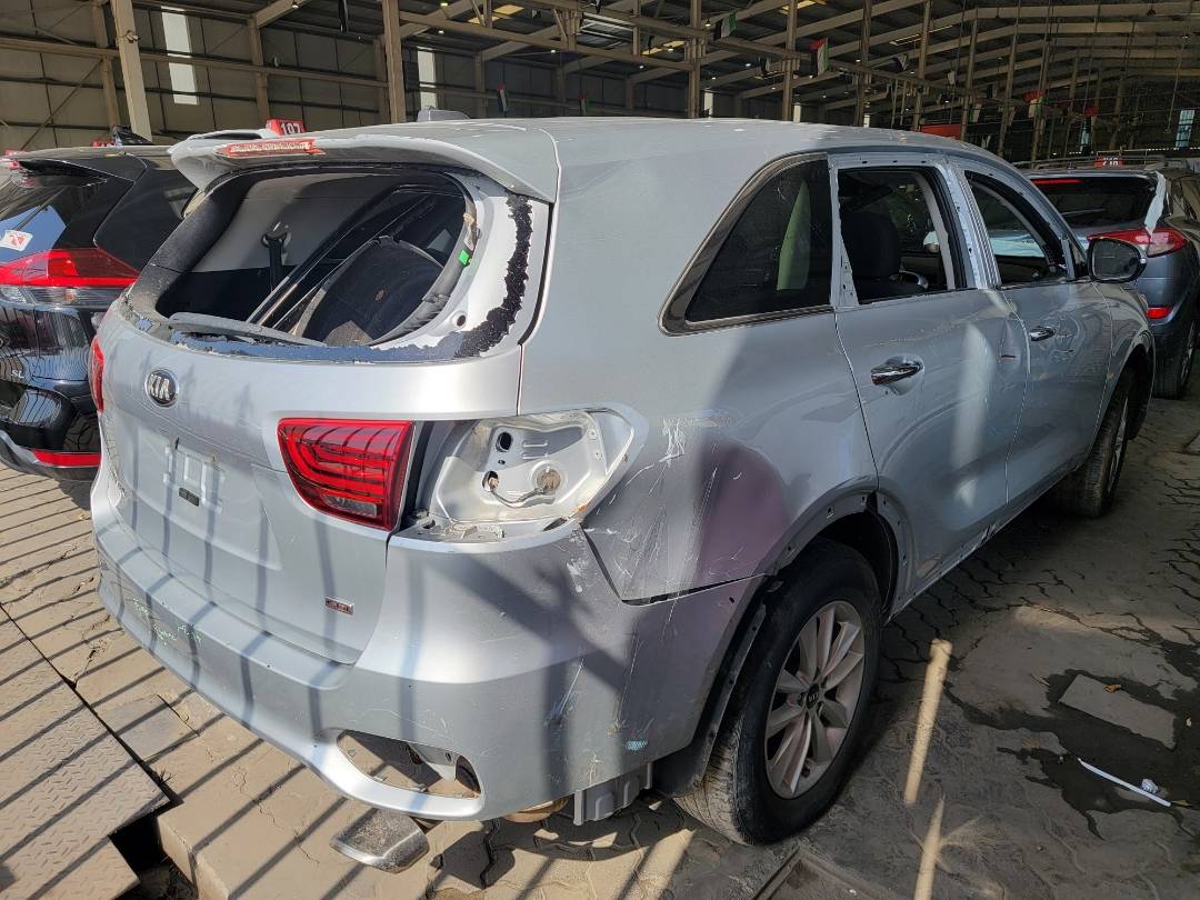 2019 KIA SORENTO — 122378 Miles — Lot G586083 — Souq - Marhaba Auctions Used Cars - Image 5