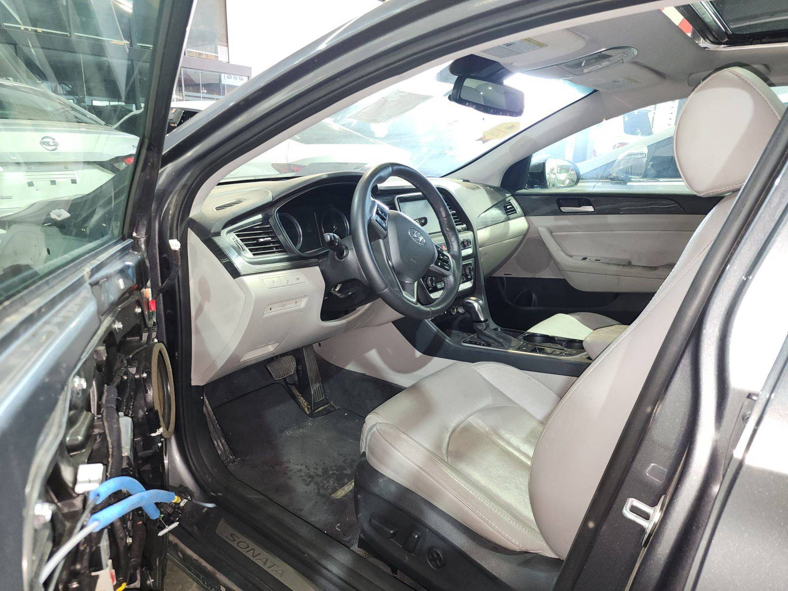 2018 HYUNDAI SONATA — 95574 Miles — Lot 69949564 — Al Quoz - Marhaba Auctions Used Cars - Image 9
