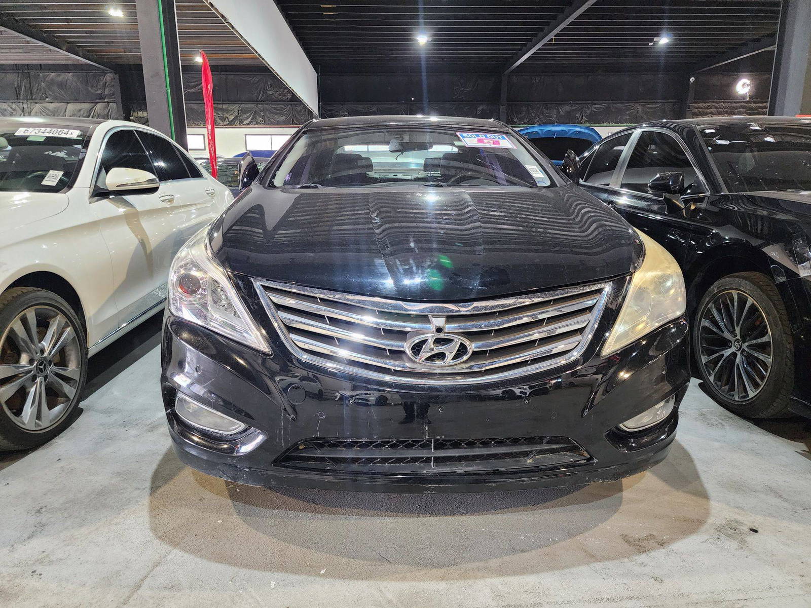 2012 HYUNDAI GRANDEUR — 111588 KM — Lot 183511 — Al Quoz - Marhaba Auctions Used Cars - Image 7