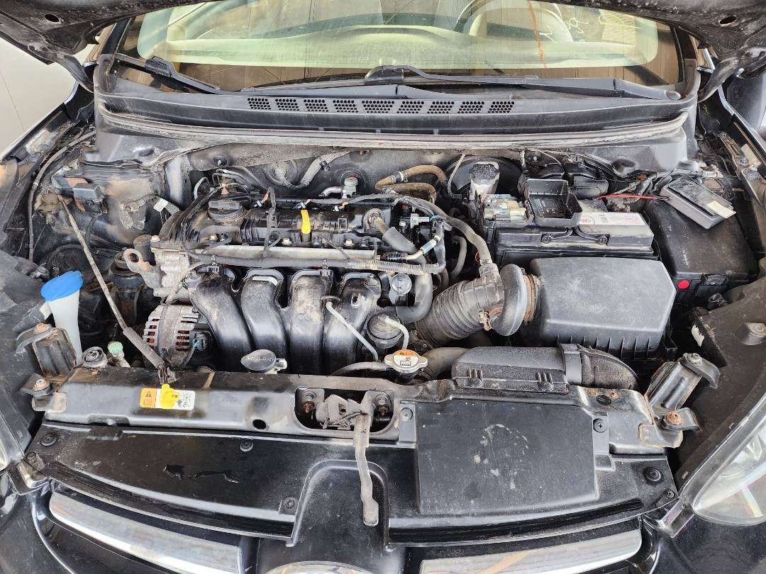 2014 HYUNDAI ELANTRA — 106786 KM — Lot 469014 — Souq - Marhaba Auctions Used Cars - Image 13